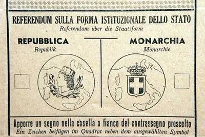 2. Juni 1946: Italien wird eine Republik. In einer Volksabstimmung sprechen sich 54,3 Prozent der Italiener und Italienerinnen für die Abschaffung der Monarchie und für die Republik aus. Am gleichen Tag finden die ersten freien demokratischen Wahlen seit 1921 statt. 1922 hatte Mussolini die Macht ergriffen. Bei den ersten Wahlen in die Verfassungsgebende Versammlung erzielte die Democrazia Cristiana DC 32,2 Prozent. Zweitstärke Partei wurden die Sozialisten mit 20,6 Prozent, gefolgt von den Kommunisten mit…