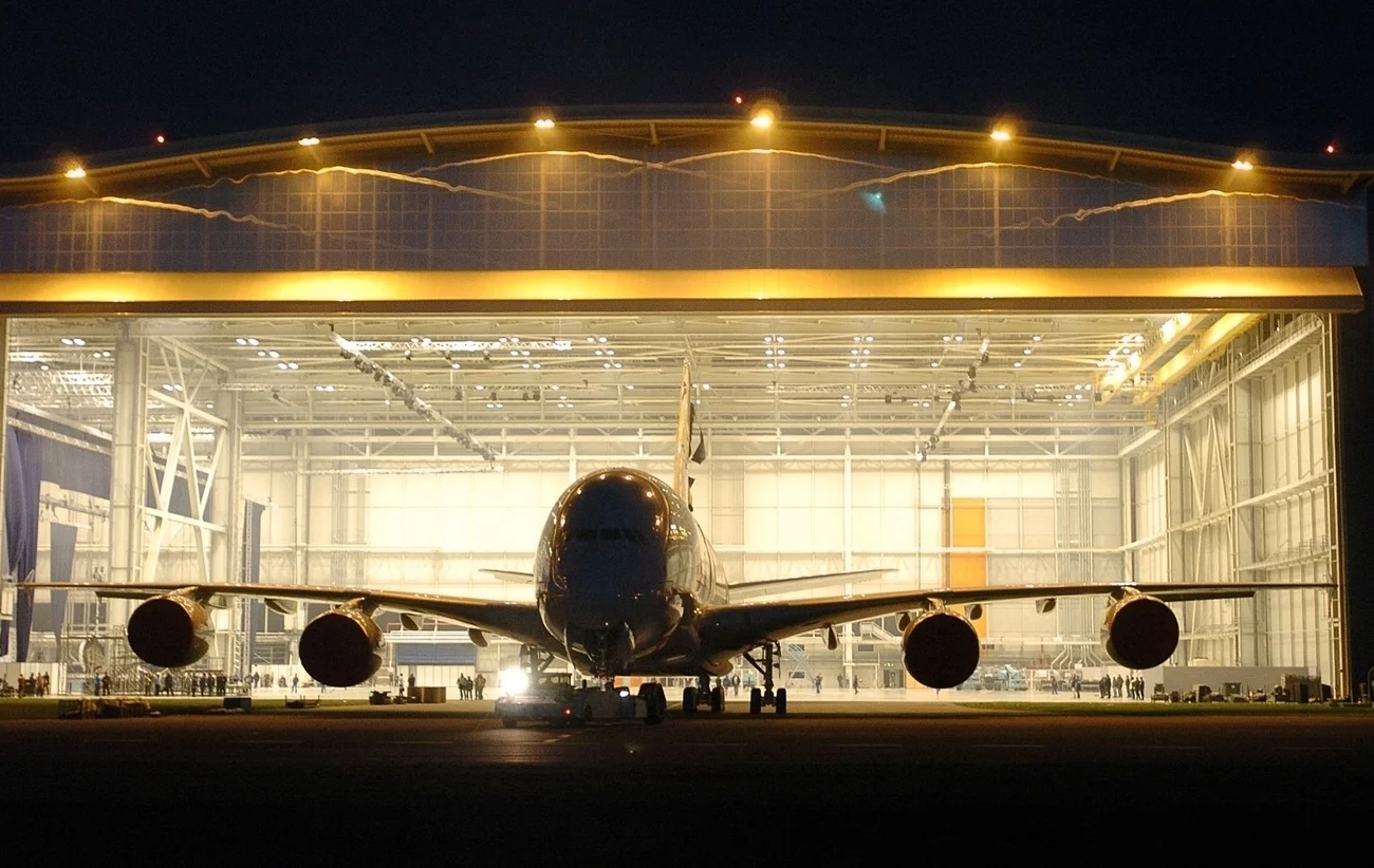 Airbus A380 im Hangar