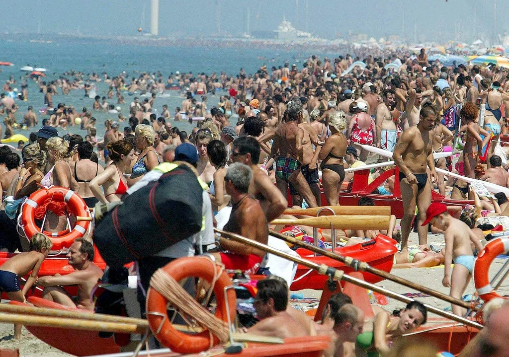 Archivbild: Der Strand bei Torre del Lago (Toscana). (Foto: Keystone/EPA/Franco Silvi)