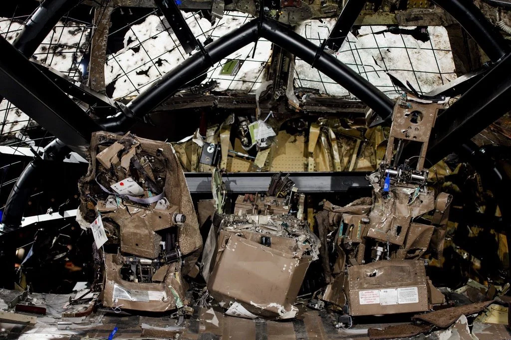 Das rekonstruierte Cockpit, präsentiert an der Medienkonferenz des Dutch Safety Board in Gilze Rijen. (Foto: Keystone/EPA/Robin van Lonkhuijsen) 