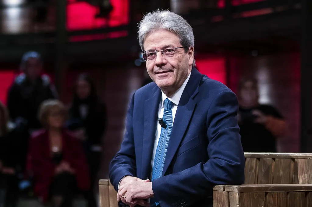 Ministerpräsident Gentiloni am Dienstag in einem Fernsehstudio in Rom (Foto: Keystone/Ansa/Angelo Carconi)