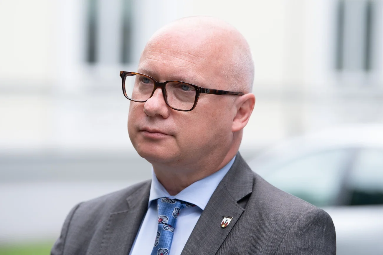 AfD-Spitzenkandidat Oliver Kirchner am Sonntag nach der Stimmabgabe in Magdeburg (Foto: Keystone/DPA/Sebastian Kahnert) 