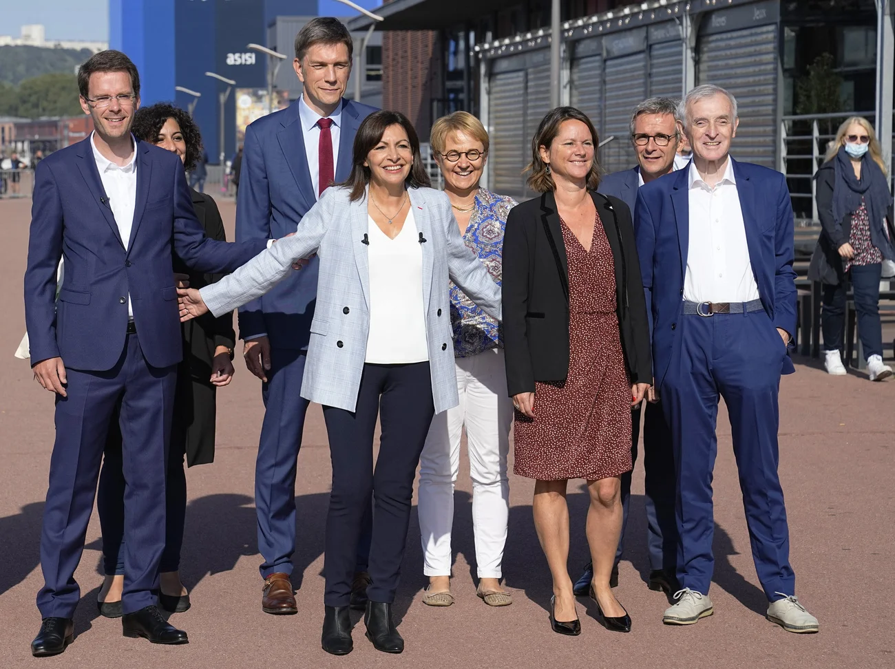 Anne Hidalgo am Sonntag in Rouen (Foto: Keystone/AP/Michel Euler)