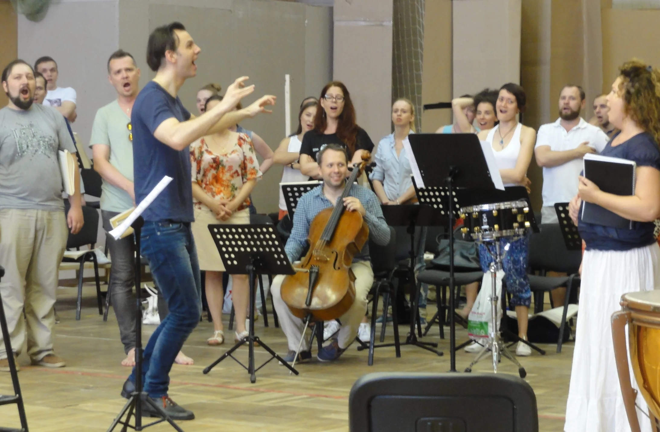 Teodor Currentzis probt «Tristia» in Perm © Annette Freitag