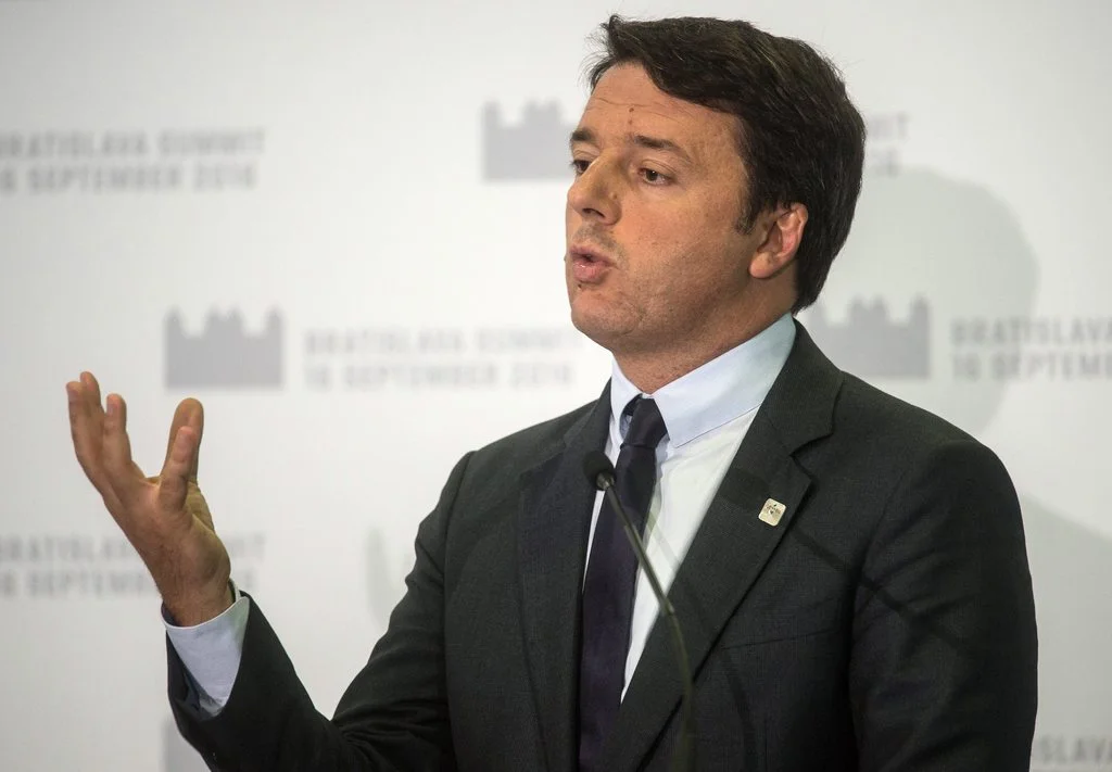 Renzi am Freitag in Bratislava vor den Medien - ohne Merkel und Hollande (Foto: Keystone/EPA/Filip Singer)