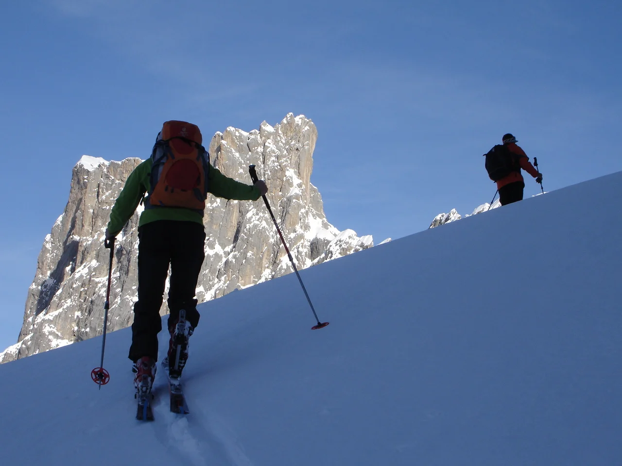 “Hinter dem Mond links” heisst es auf der Homepage von Tourismus St.Antönien