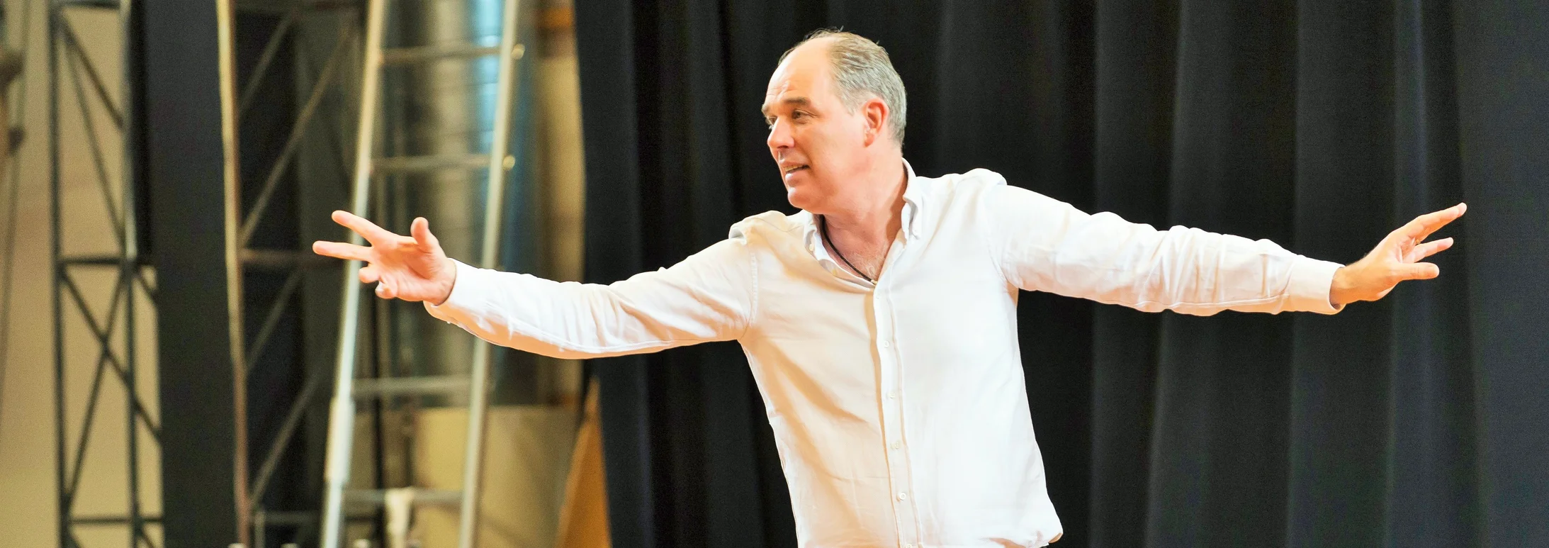 Matthias Hartmann bei den "Fidelio"-Proben im Grand Théâtre Genève (Foto: GTG/Carole Parodi)
