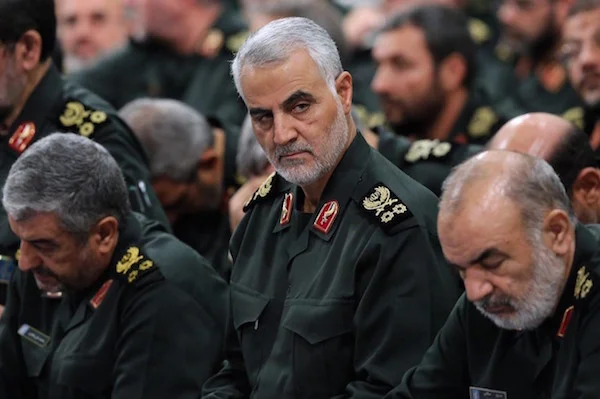 Die Köpfe der Revolutionsgarde M. Ali Jafari (links) und Ghasem Soleimani (Mitte)