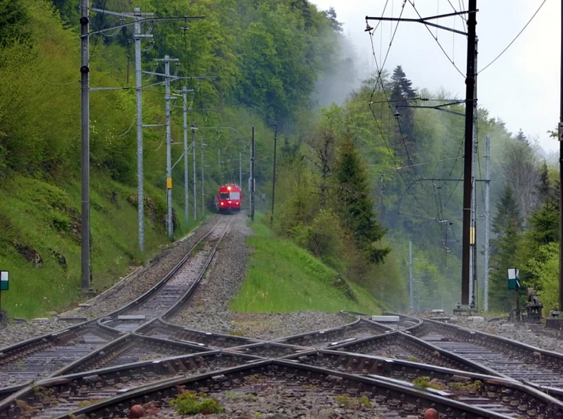 Spitzkehre bei Combe-Tabeillon (Foto: dc. georgruss.ch)