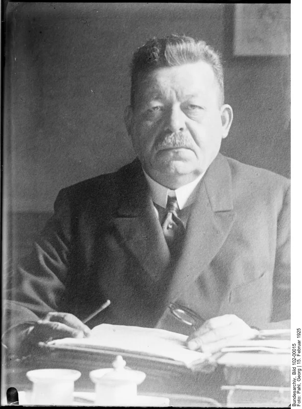 Ein gebrochener Mann: Das letzte Bild, aufgenommen 13 Tage vor seinem Tod (Bild: Deutsches Bundesarchiv, 15. Februar 1925, Fotograf Georg Pahl, Bild Nummer 102-00015)