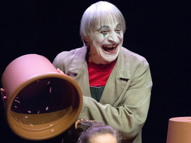 19. Juli: In Borgone im Centovalli (Tessin) stirbt der Schweizer Clown Dimitri im Alter von 80 Jahren.