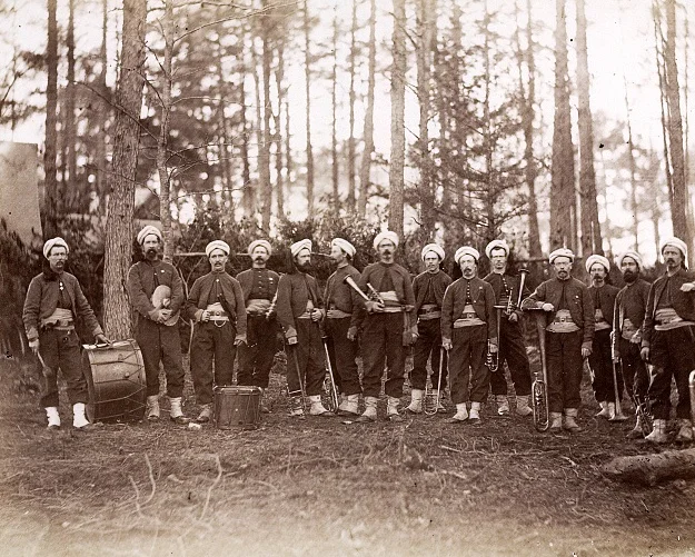 Die Band der 114. Pennsylvania Infanterie-Armee, aufgenommen im August 1864 bei Petersburg (Virginia). Fotograf: unbekannt.