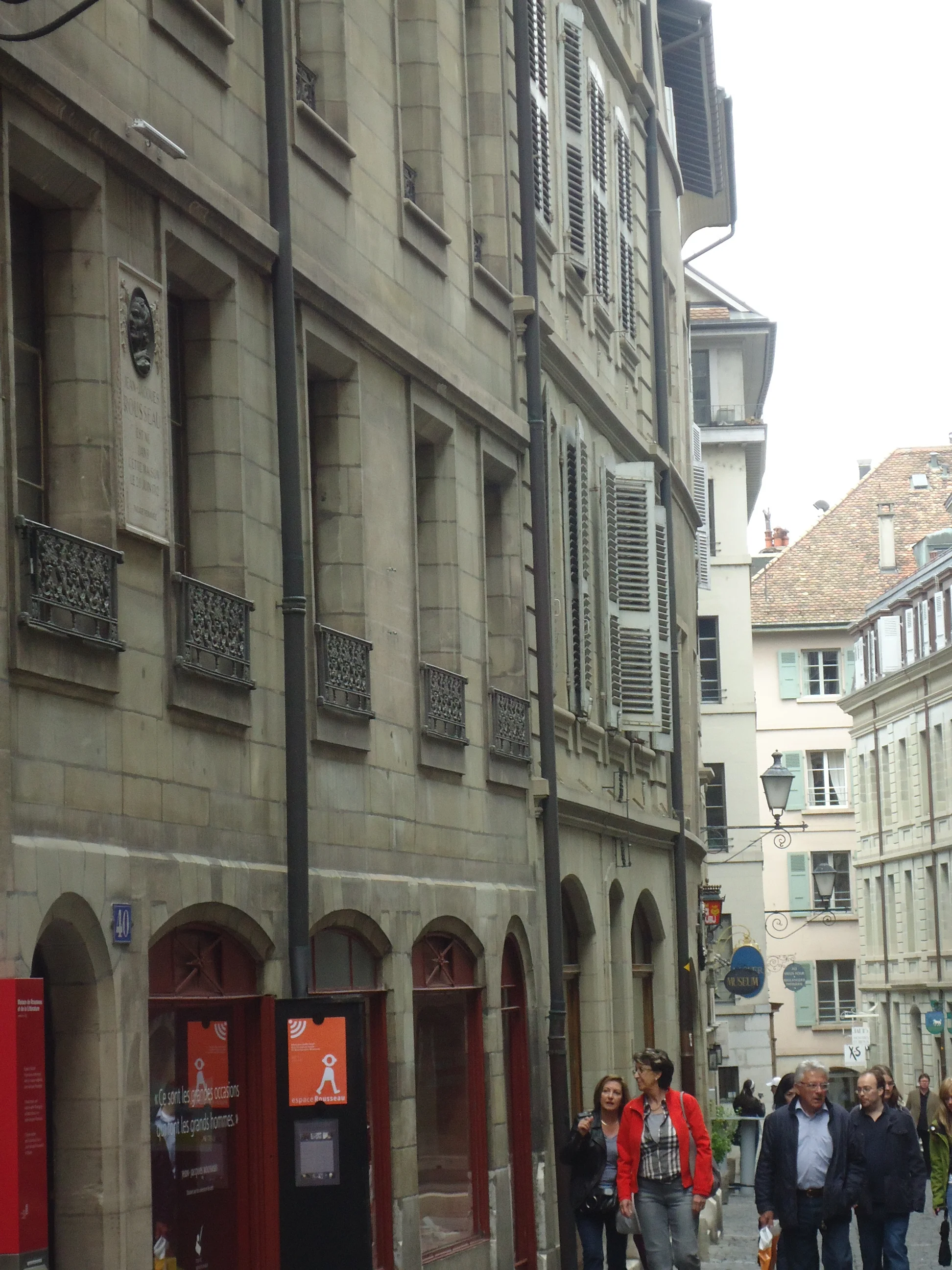 Rousseaus Geburtshaus in der Genfer Altstadt. Hier starb seine lebensfrohe Mutter zehn Tage nach seiner Geburt. (Foto: hh)