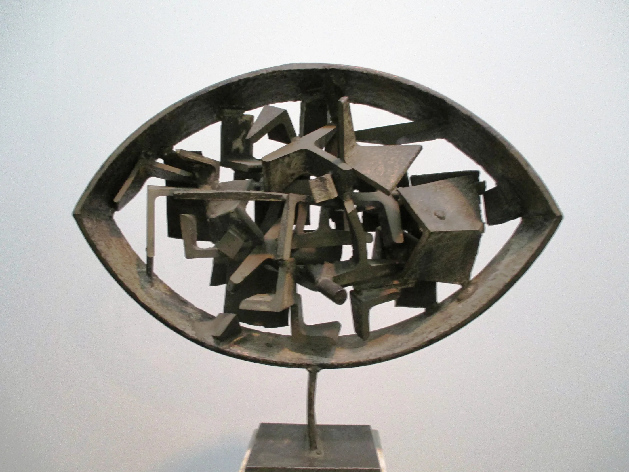 Walter (pips) Vögeli (1928 -2009) Eisenauge, 1960/62, 56,5x64x22 cm. Im Besitze der Rupf-Stiftung, Kunstmuseum Bern. AC-Preis 1955 und 1956