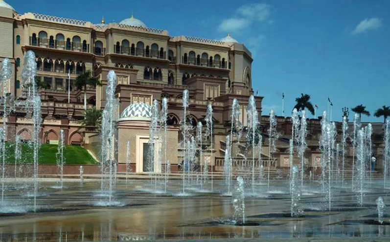 Das Hotel "Emirates Palace" in Abu Dhabi: Alles ist Gold, was glänzt. Fotos: Nora Staub