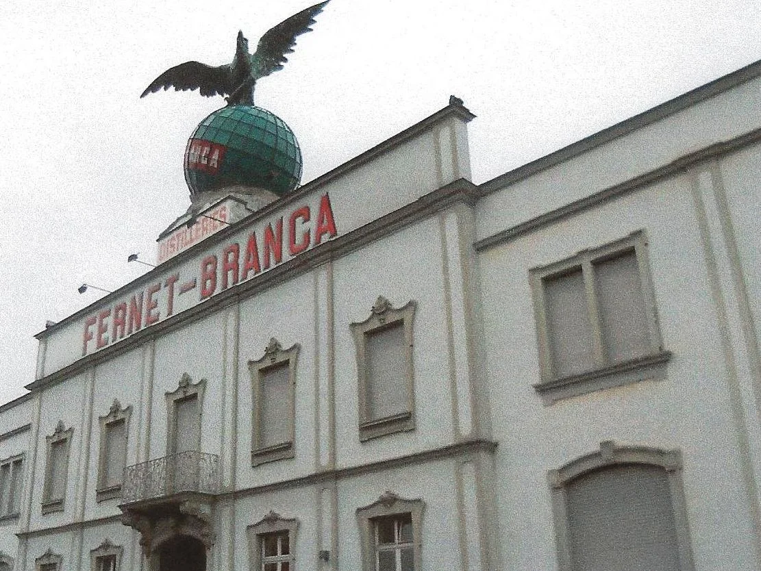 Im historischen Gebäude befindet sich heute das Espace d’Art  Contemporain    
      Fernet Branca.                                          (Bild : André Pfenninger )