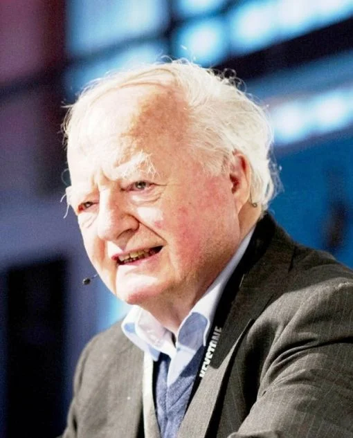 21. Mai 2019: Arnold Hottinger, einer der weltbesten Nahost-Experten stirbt in Zug im Alter von 92 Jahren. Hottinger, während 30 Jahren NZZ-Korrespondent, stiess 2010 zum neugegründeten Journal21.ch und verfasste für unsere Internetzeitung über 600 Artikel. Hottinger sprach neben Deutsch, Englisch, Französisch, Spanisch und Italienisch auch sieben arabische Dialekte. Er verfasste auch mehrere Bücher über die arabische und islamische Welt, die zu Standardwerken wurden. (Foto: Keystone)