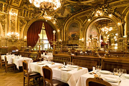 "Le Train bleu", Paris